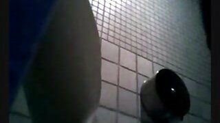 கண்ணாடிகளுடன்